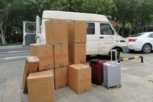 乌兰行李托运公司